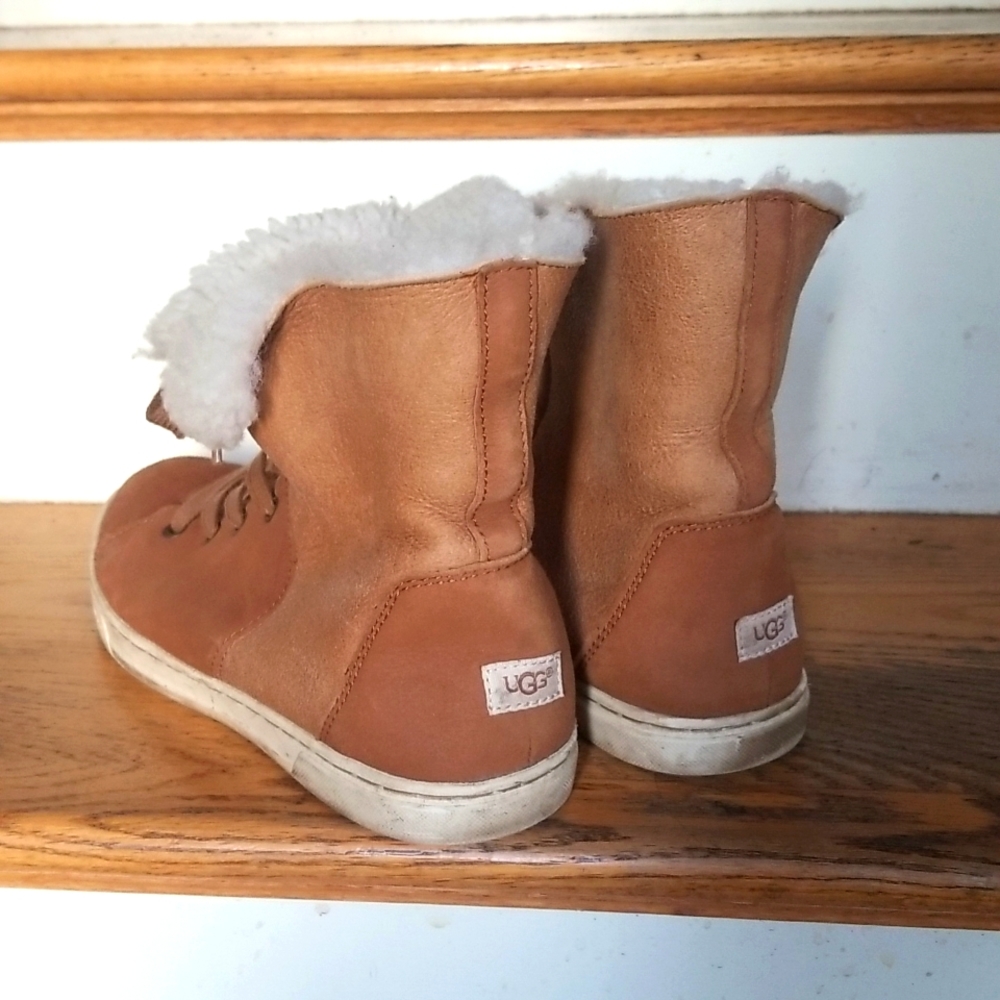 Ugg leather boot size 7